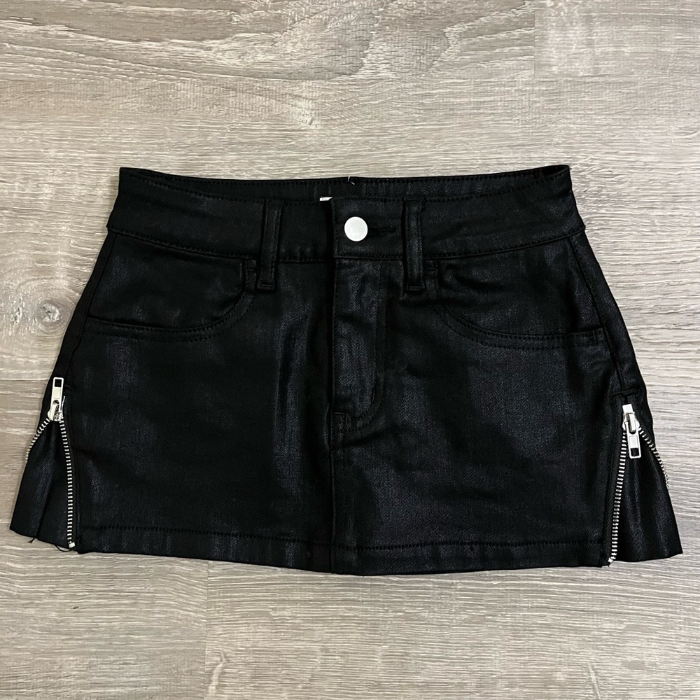 Sleek Black Jean Micro Mini Skirt with Zipper Accents
